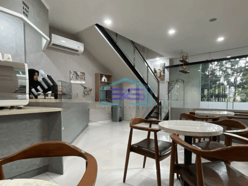 Disewakan Ruko Semi Furnish Mampang Jakarta Selatan Luas Tanah 77 m²