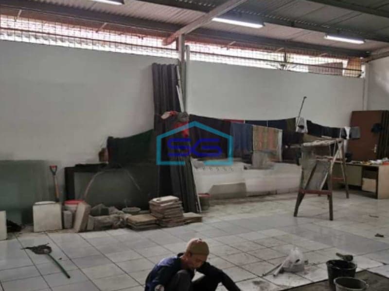 Dijual Ruko Wolter Monginsidi Ex Isuzu Gandeng 3 Lantai Luas Bangunan  816 m²