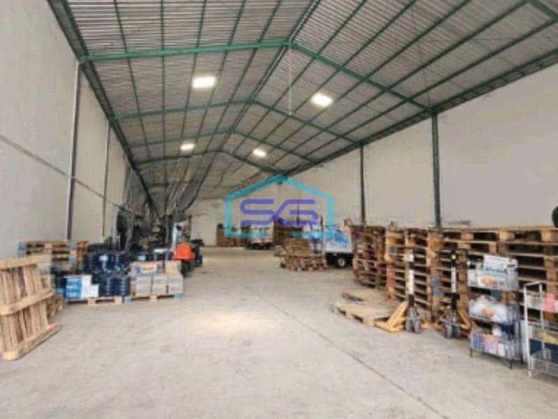 Disewakan Gudang Akses Container Luas Tanah  1260 m² Lokasi di Surabaya