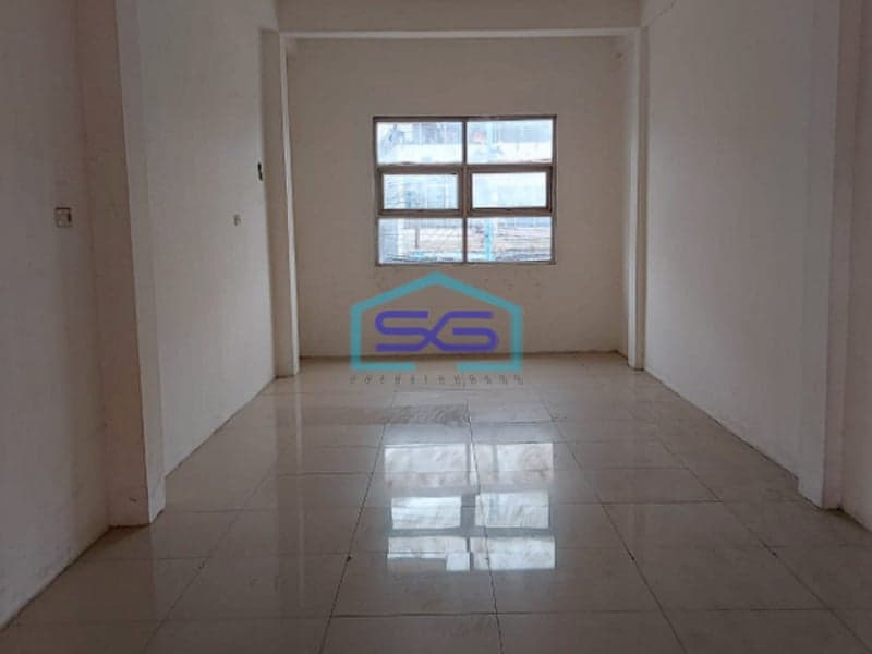 Disewakan Ruko Bisnis Pinggir  3 Lantai Siap Pakai di Jalan Parameswara, Palembang LB 176m2