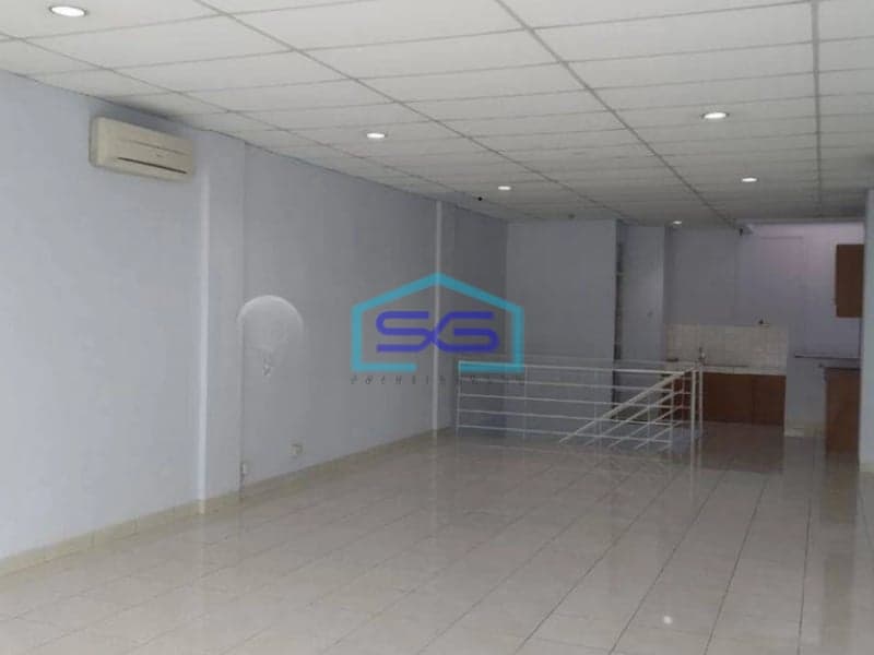 Disewakan Ruko 3 Lantai Siap Usaha di Bsd Dekat Teras Kota Tangerang LB 225m2