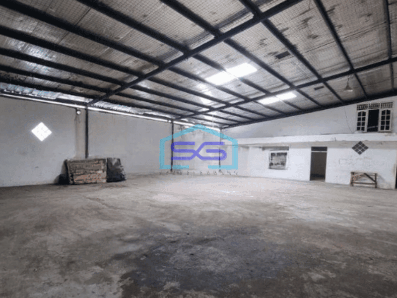 Disewakan Gudang Ada Kantor Luas Bangunan  700 m² di Daan Mogot Jakarta Barat