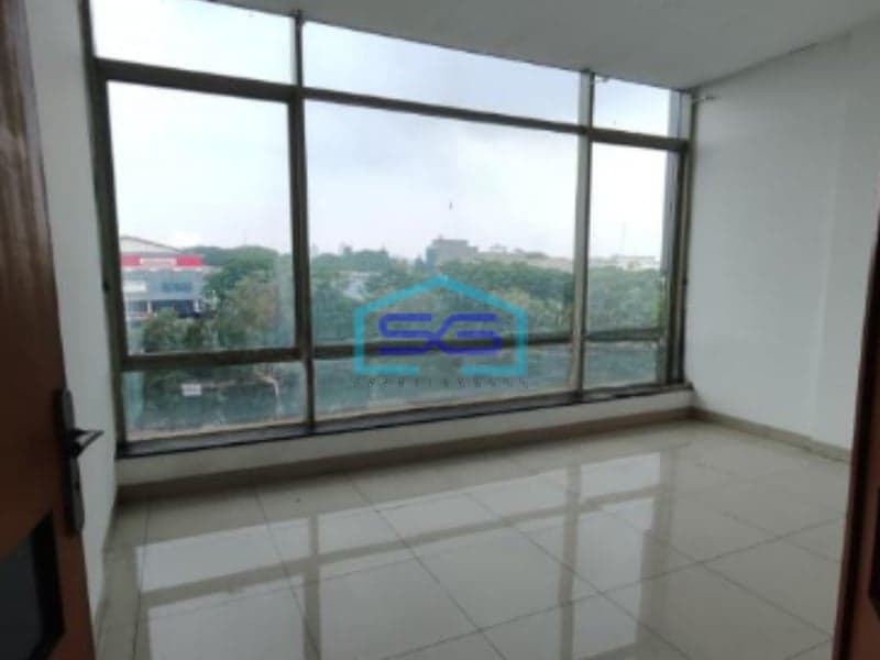 Disewakan Ruko 4.5 Lantai Rapih Dengan Sekat Siap Pakai di Sunter Jakarta Utara LB 260m2