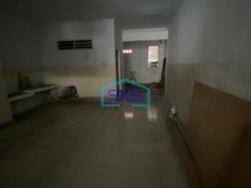 Disewakan Ruko 3 Lantai Panjang Carport Luas Bangunan 495m2 Di Cempaka Putih Jakarta Pusat