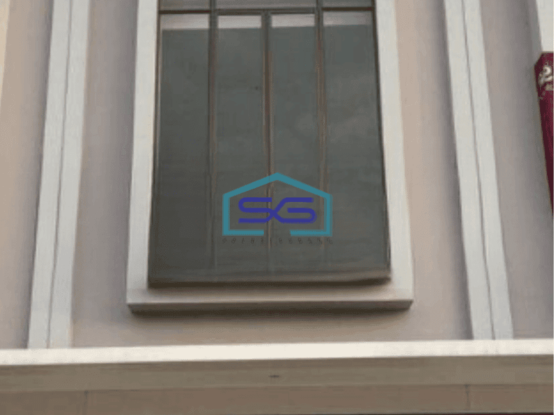 Disewakan Ruko Bangunan  Baru Luas Bangunan  162 m² di Gading Serpong Tangerang