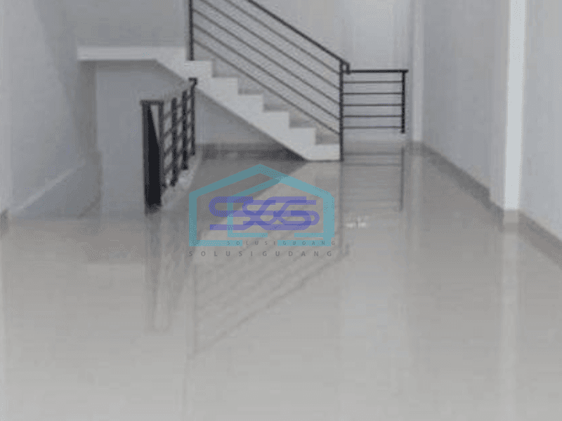 Disewa Ruko 3,5 lantai di Muara karang, siap pakai, tinggi dari jalanan, akses jalan bagus