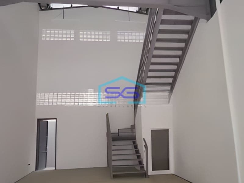 Dijual Gudang Baru Di Taman Tekno BSD Tangerang Siap Huni LT 132m2