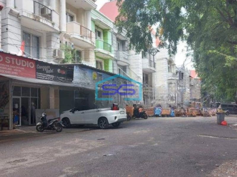 Dijual Ruko Murah 3 Lantai Pinggir Jalan Ramai Strategis Gerbang Boulevard Harapan Indah 1 Bekasi Barat