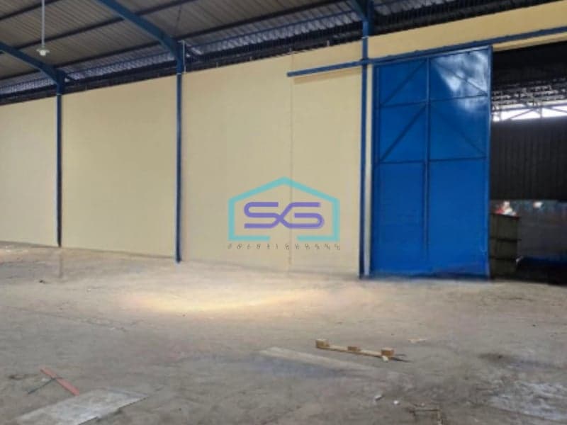 Disewakan Gudang Luas Bangunan 1300 m² Lokasi Strategis di Ngaliyan Semarang