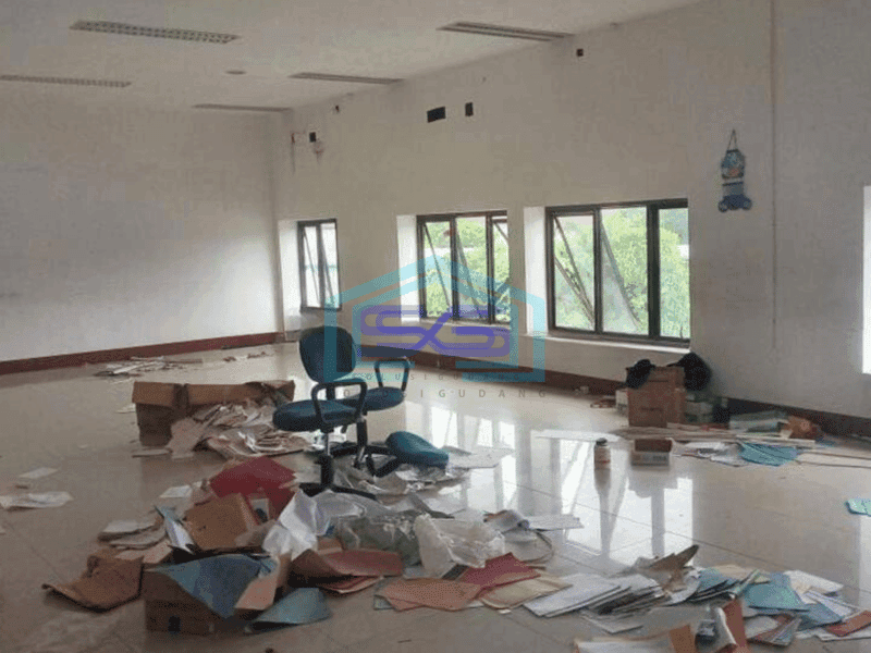 Dijual Gudang 2000m di jl politeknik Manado cocok buat distributor