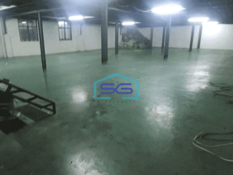 Dijual Gudang Ada Kantor dan Lift Barang Luas Bangunan  2500 m² di Cengkareng Jakarta Barat