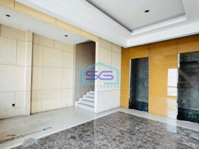 Disewakan Ruko 3 Lantai Luas Bangunan  2400 m² Lokasi Surabaya Kota