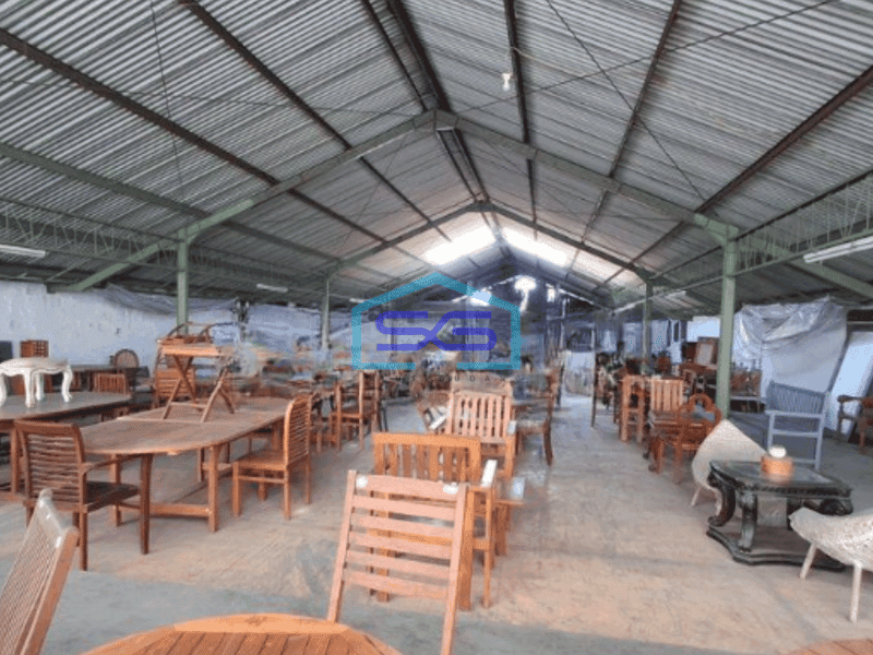 Disewakan tempat usaha bonus parkiran extra luas di jalan utama by pass Kuta Bali