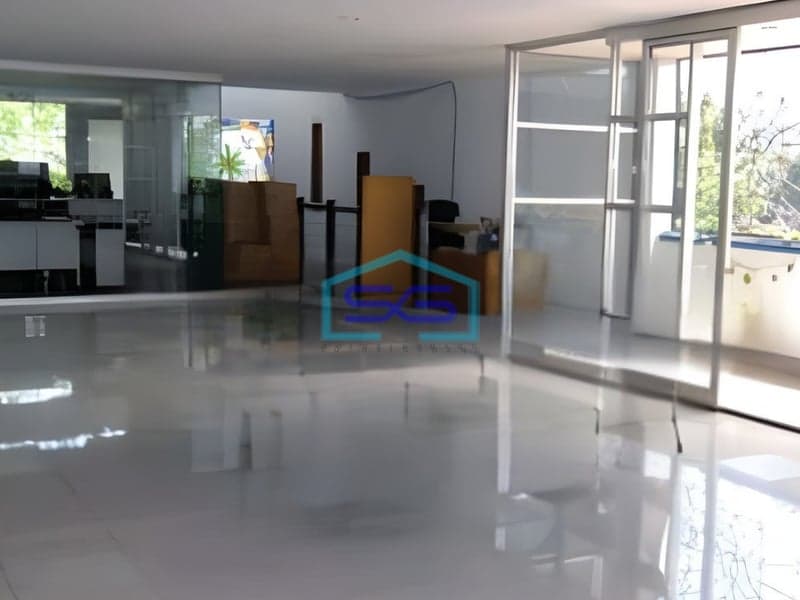 Dijual Ruang Usaha Gedung Untuk Kantor Lokasi Strategis di Ciateul Bandung LT 568m2
