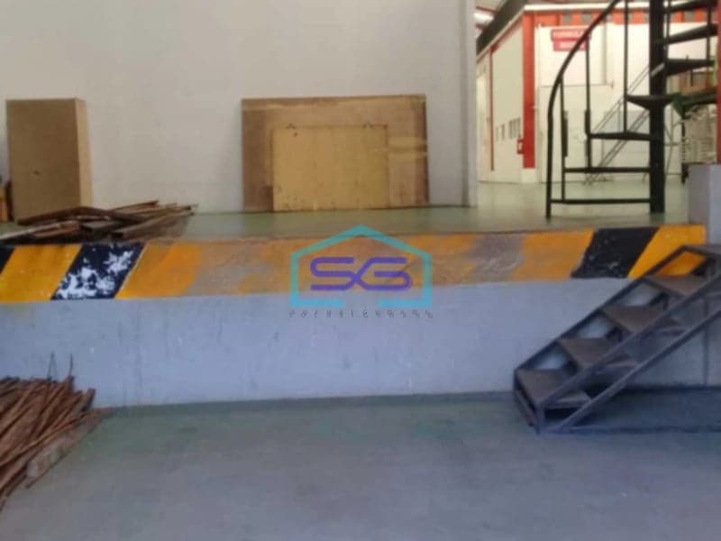 Disewakan Gudang Ada Loading Dock Lokasi Strategis di Semarang Barat Siap Pakai