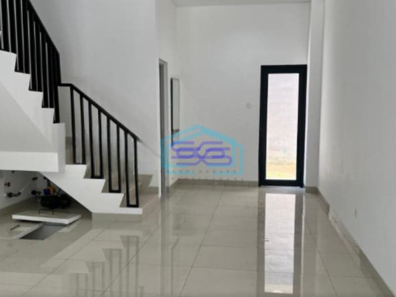 Disewakan Ruko Business Park hadap jalan di Enchante BSD Tangerang Selatan Luas Bangunan  146 m²