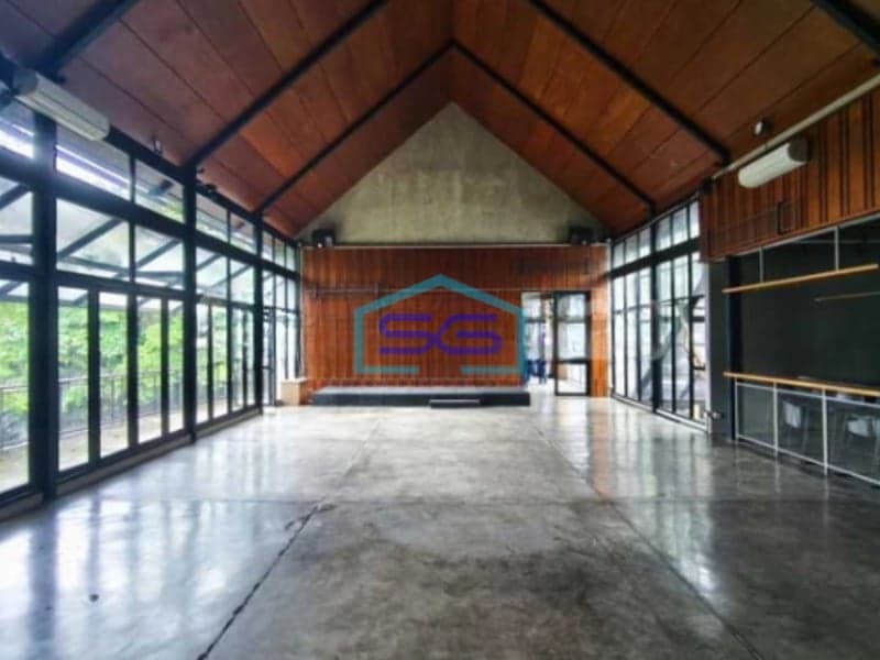 Disewakan Ruang Usaha dan Gedung Sangat Bagus di Area Ciumbuleuit Bandung Luas 2000m2