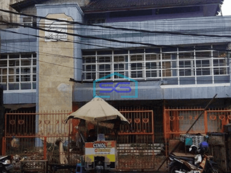 Dijual gedung komersil 3 lantai di Kerobokan Bali