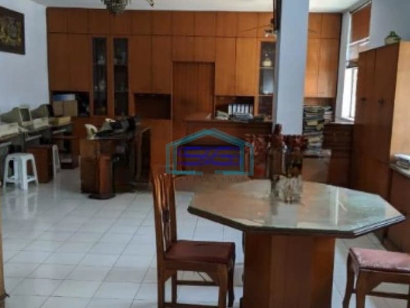 Dijual Ruang Usaha Luas Bangunan 352 m²  di Tambora Jakarta Barat