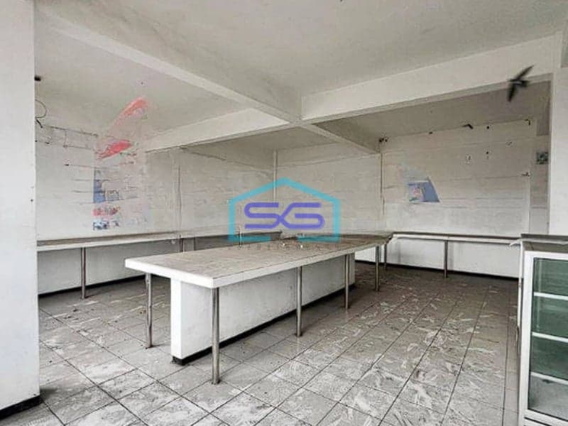 Disewakan Ruang Usaha Siap Pakai LB 700m2 Strategis Pinggir Jalan