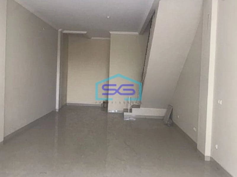 Disewakan Ruko Green Lake City Hadap Jalan Utama Jakarta Barat LB 225m2