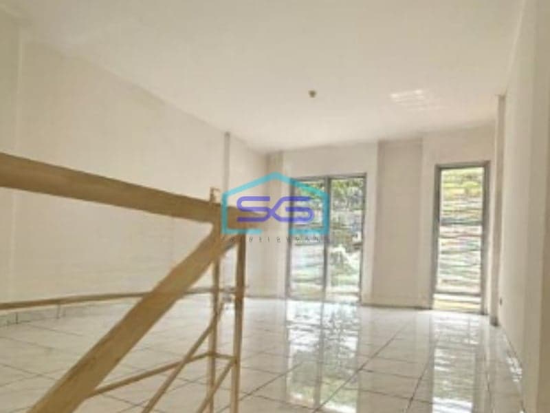 Disewakan Ruko 2 Lantai Luas Bangunan 105 m² Lokasi di Tangerang