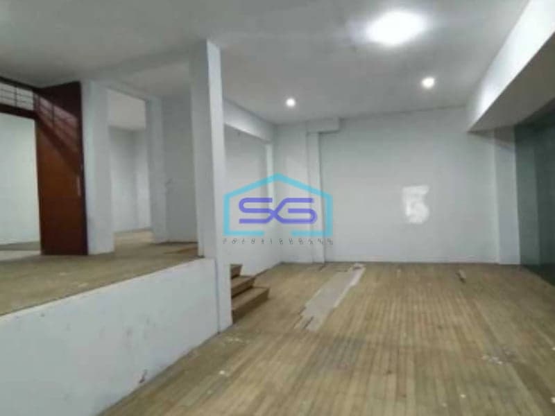 Disewakan Ruang Usaha Sangat Bagus Lokasi Strategis di Surya Sumantri Bandung LB 1100m2