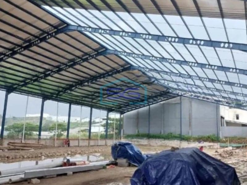 Dijual Gudang Luas Bangunan 1300 m² Lokasi Bebas Banjir di Semarang Barat