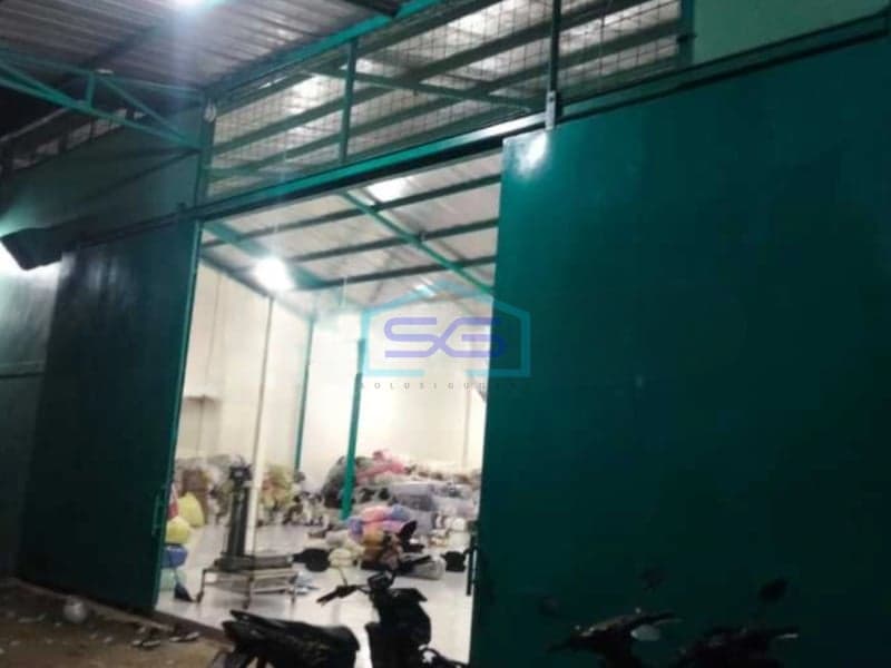 Dijual Gudang Akses Container 20 Feet Luas Bangunan 600 m²  di Cikupa Tangerang