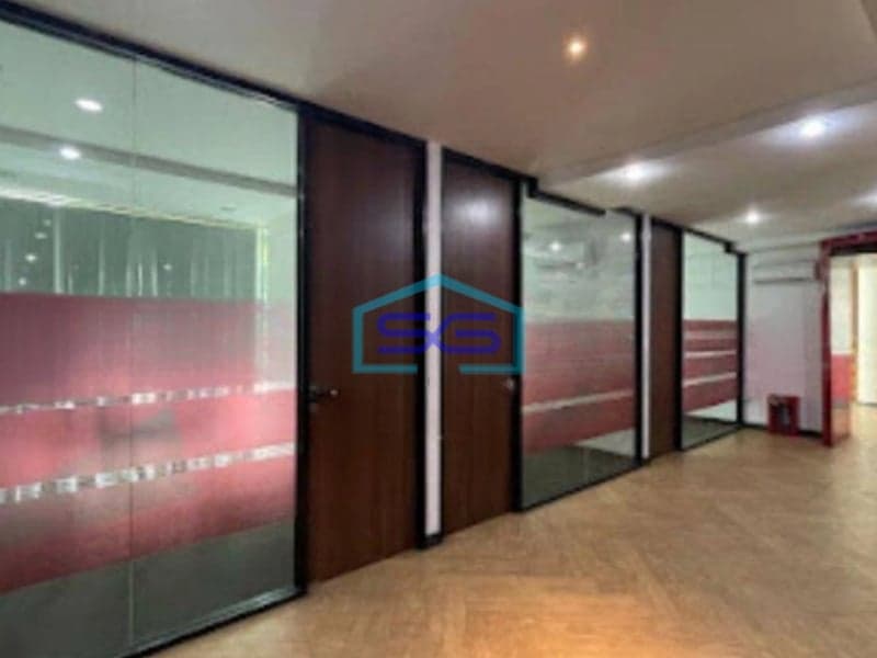 Disewakan Ruko di Gambir Jakarta Pusat Luas Tanah 549 m²