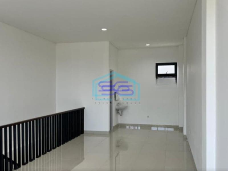 Disewakan Ruko Business Park hadap jalan di Enchante BSD Tangerang Selatan Luas Bangunan  146 m²