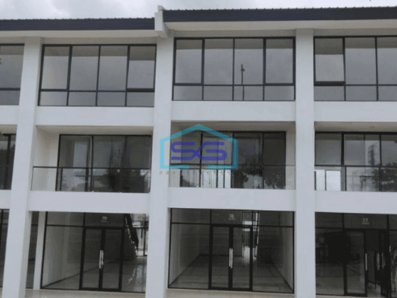 Dijual Ruko 3 Lantai Lokasi Strategis di Karawang Barat Luas Tanah 105 m² Harga Bisa Nego
