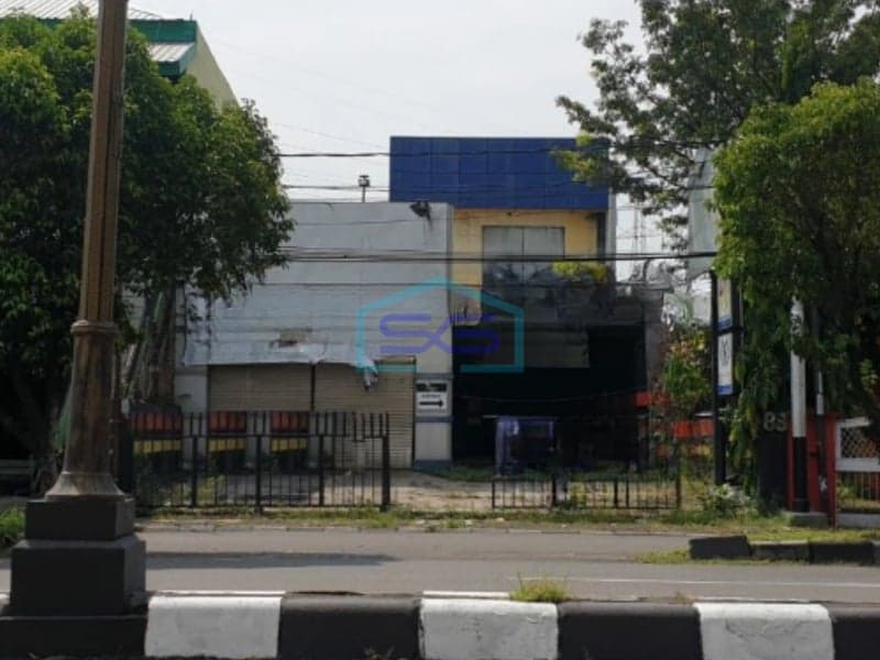 Ready-to-Use Shophouse for Sale on Jl. Adisucipto Solo Colomadu, Karanganyar Central Java, Land Area 576sqm