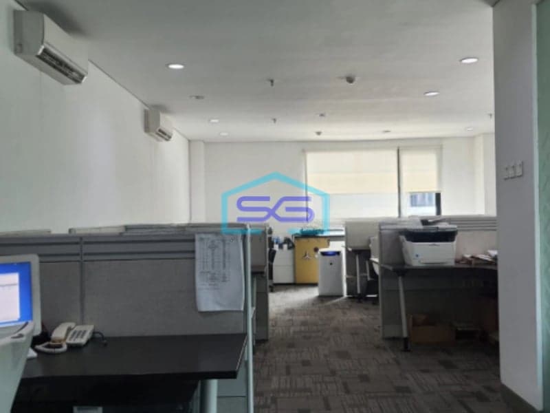 Dijual Ruko Sudah Renovasi SHM Luas Tanah Luas Bangunan 571m2 di Setiabudi Jakarta Selatan