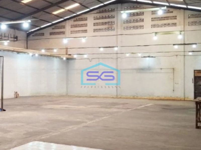Dijual Gudang Luas Tanah 2200 m² Lokasi Bebas Banjir di Kaligawe Semarang
