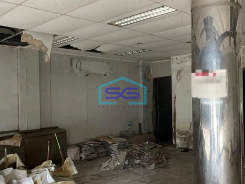 Disewakan Ruko 3 Lantai Luas Tanah 180 m² Lokasi Semarang