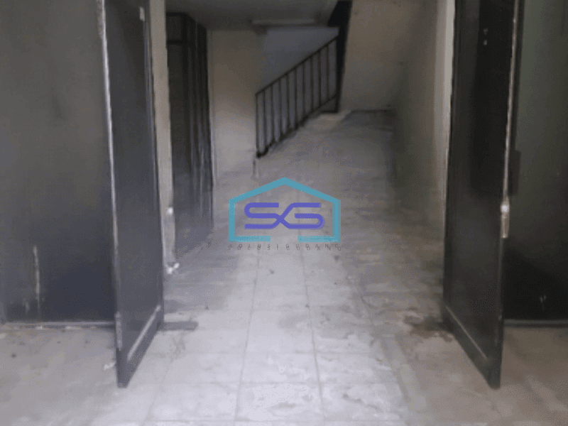 Disewakan Ruko di Tepi Jalan Raya Kota Jakarta Barat Luas Bangunan 400 m²