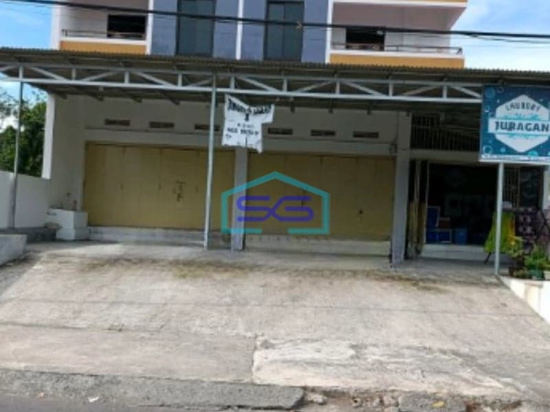 Disewakan Ruko 3 Lt Jl Raya Tuminting Cocok Buat Kantor Tuminting, Manado Luas Bangunan  400 m²