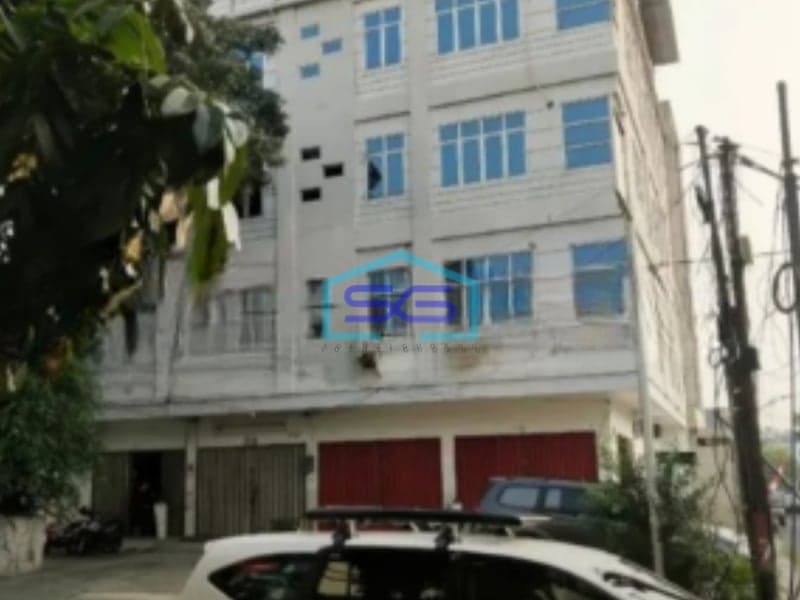 Disewakan Ruko Luas Tanah 240 m² Lokasi di Tambora Jakarta Barat