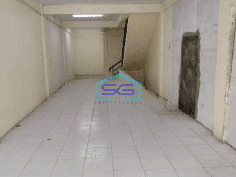 Disewakan Ruko 3 Lantai di Pinggir Jalan Raya Bandengan Jakarta Utara