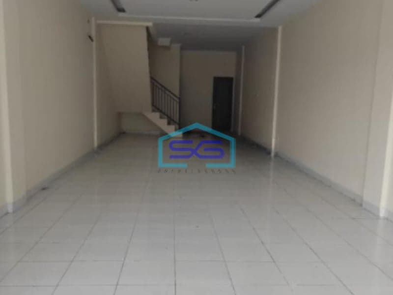 Di Sewakan Ruko Area Komersi Kemang Jakarta Selatan Luas Bangunan  150 m²