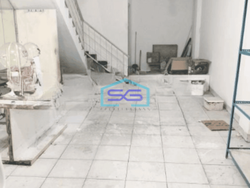 Disewakan Ruko Luas Bangunan  296 m² Lokasi Strategis di Jelambar Jakarta Barat