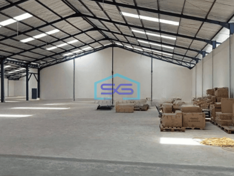 Disewakan Gudang Murah Luas Bangunan 3000 m² Lokasi Strategis di Pinggir Jalan Raya Narogong Bekasi