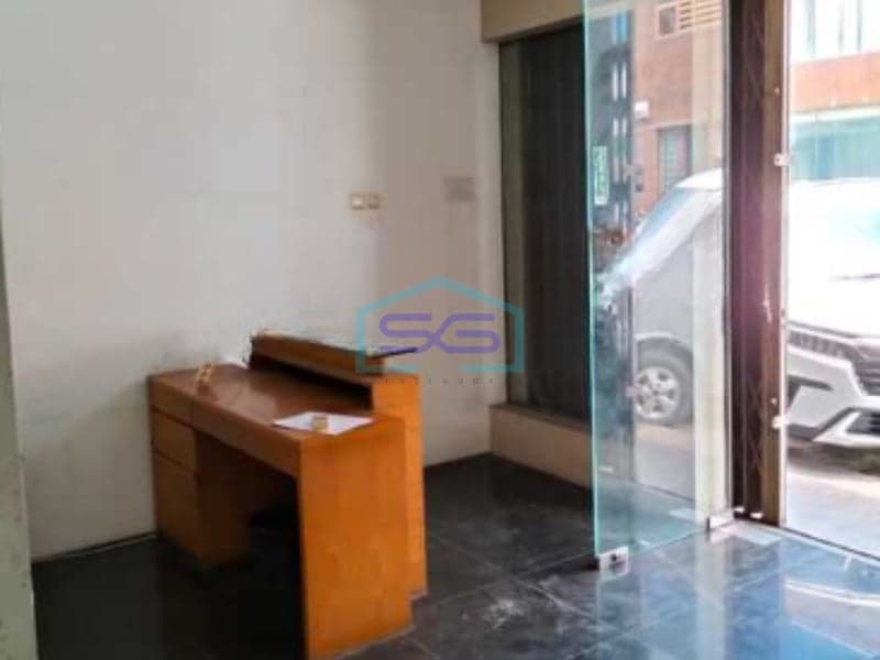 Dijual Ruko Bebas Banjir Luas Bangunan  290 m² Lokasi di Kebon Jeruk Jakarta Barat