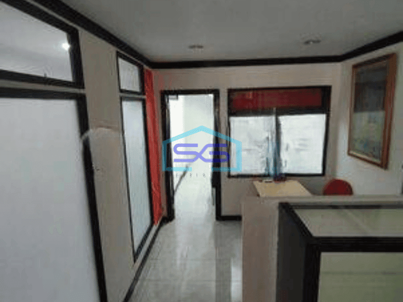 Disewakan Murah Ruko 4 Lantai Luas 300 m² Parkiran Luas di Tebet Jakarta Selatan