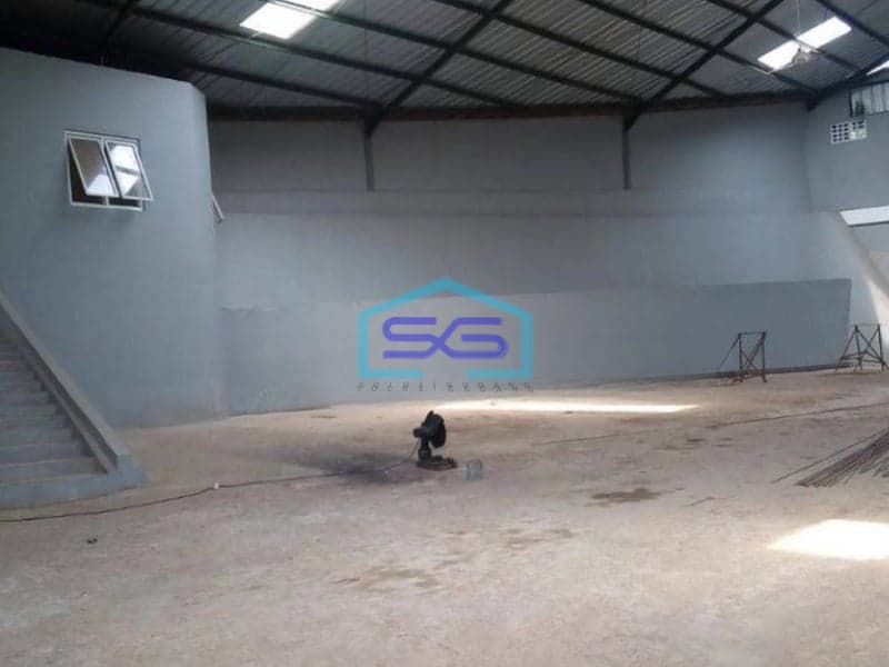 Dijual Gudang Lokasi Strategis Bisa Disewakan di Nanjung Bandung Lokasi Strategis LT 838m2