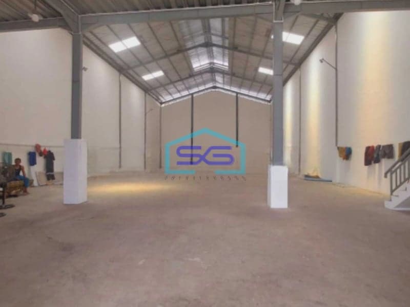 Disewakan Gudang di Jalan Peternakan Cengkareng Jakarta Barat Luas Bangunan 450m2