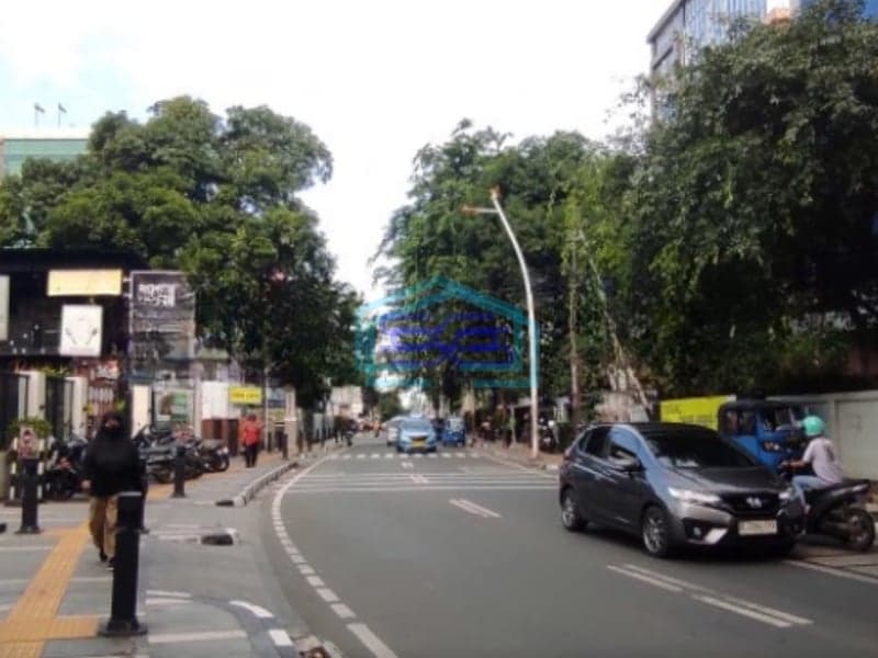 Dijual Kantor Di Raden Saleh , Cikini, Shm Lt 800m Cikini, Jakarta Pusat Luas Bangunan  2500 m²