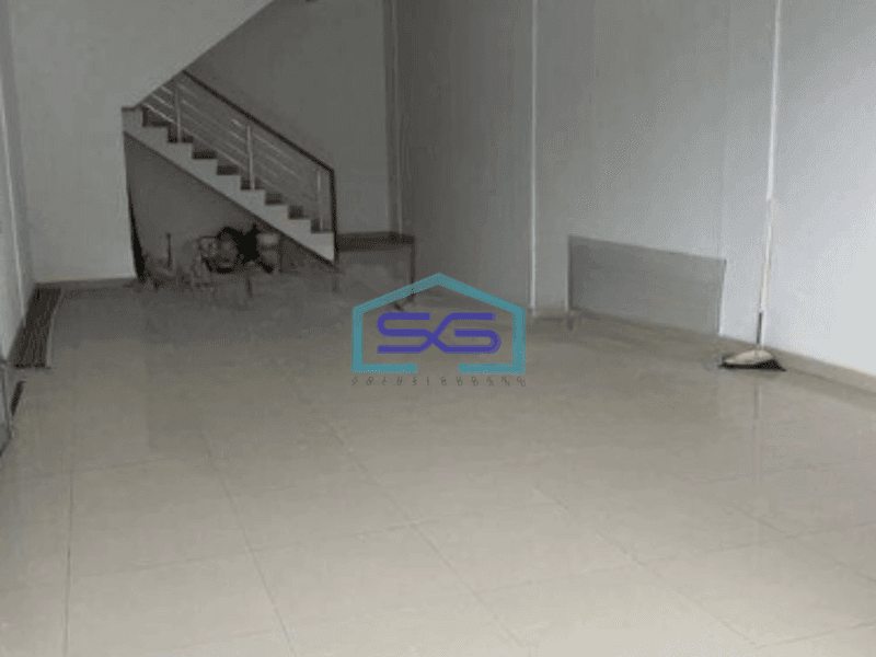 Dijual Cepat Ruko 3 Lantai Luas Bangunan  145 m²di Gunung Batu Bandung