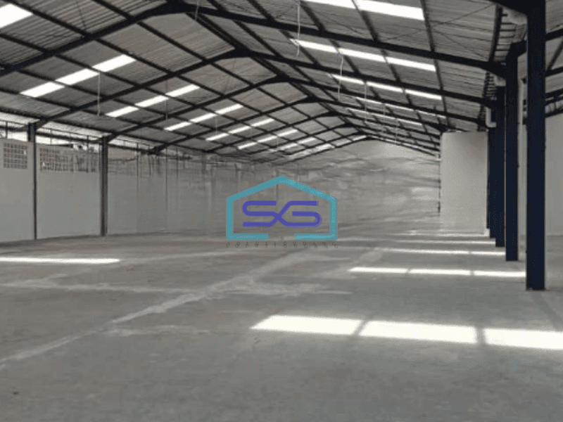 Disewakan  Gudang Lokasi Strategis Luas Bangunan 4660 m² di Narogong Bekasi
